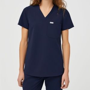 FIGS Catarina One-Pocket Scrub Top